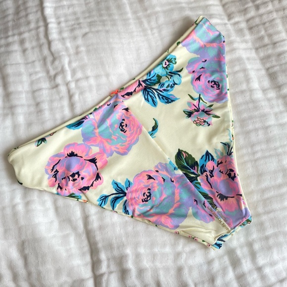 Maaji Reversible Floral Classic Bikini BOTTOM - Picture 4 of 14
